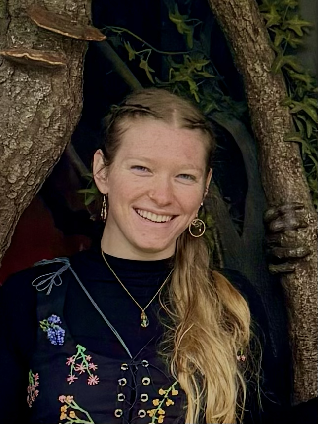 Photo of Elly Ragone